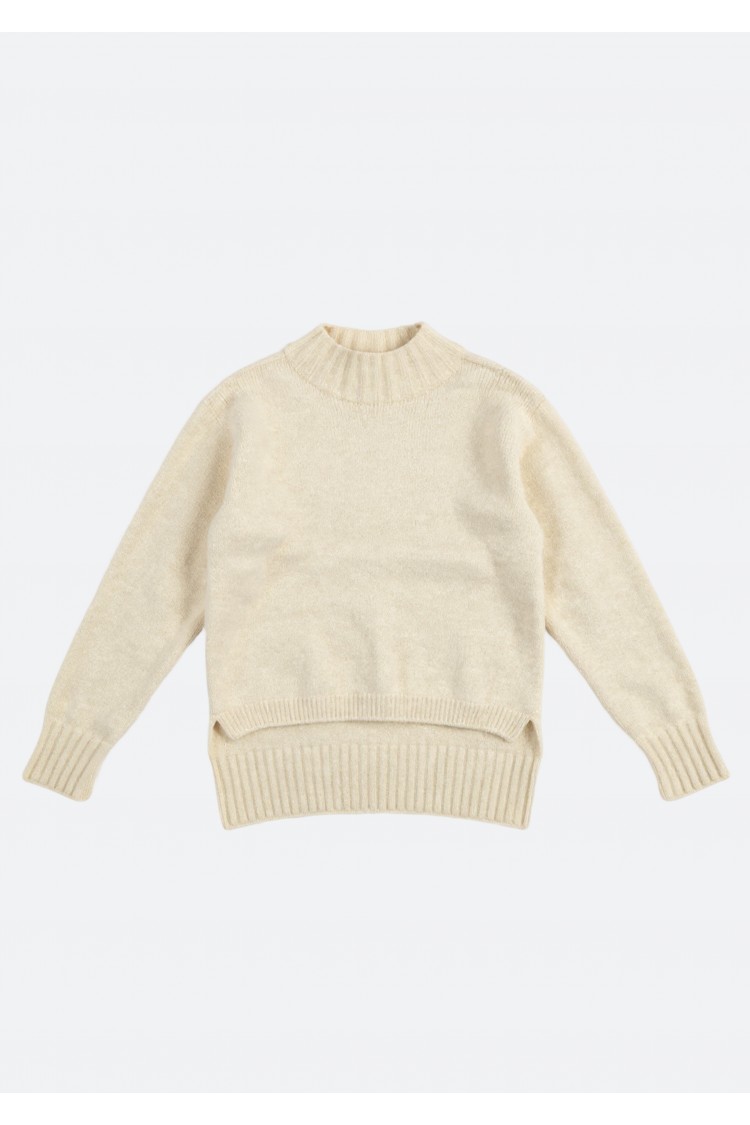 CAMISETA CON ESCOTE REDONDO